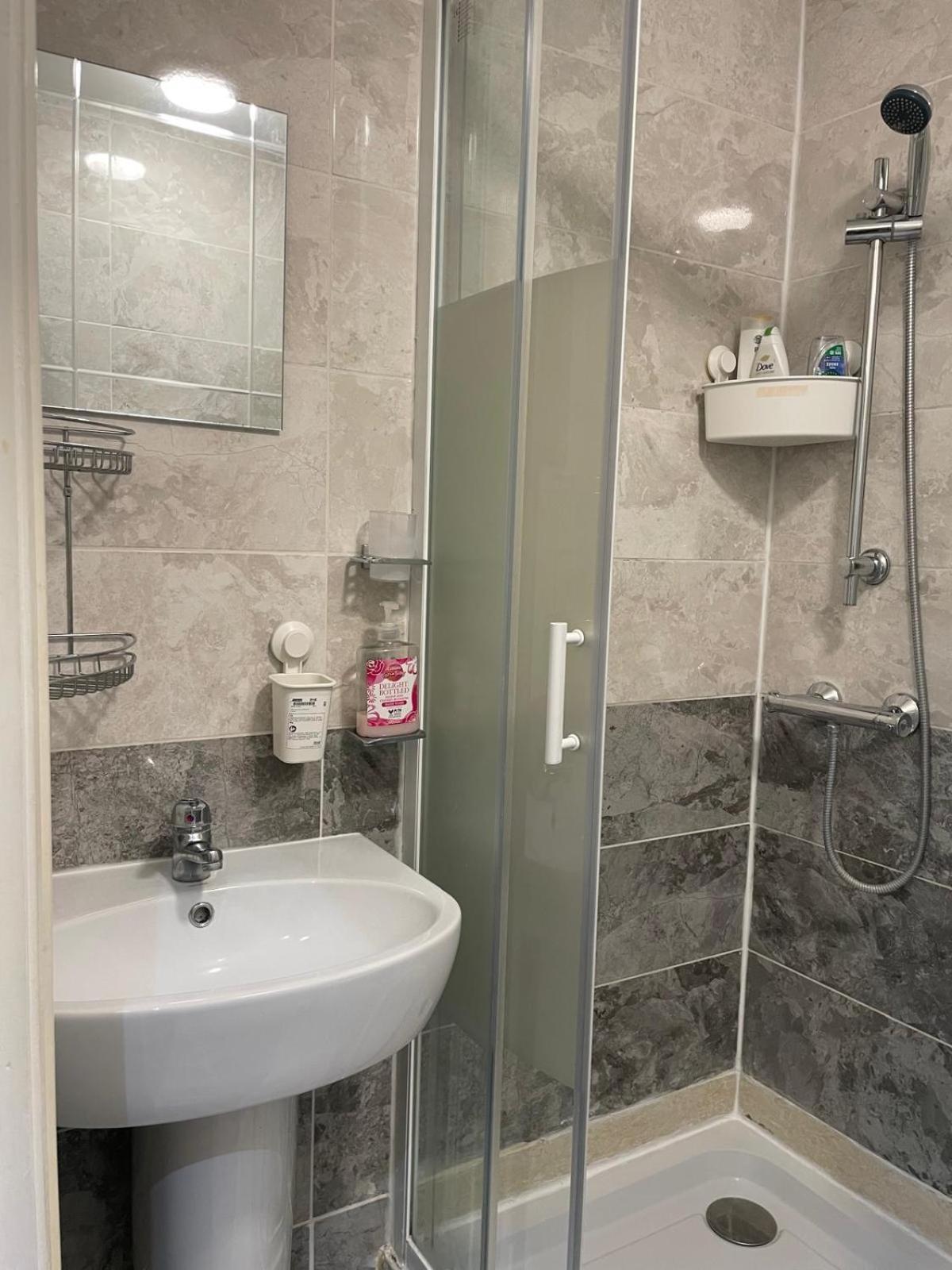 Habitación Individual con baño privado