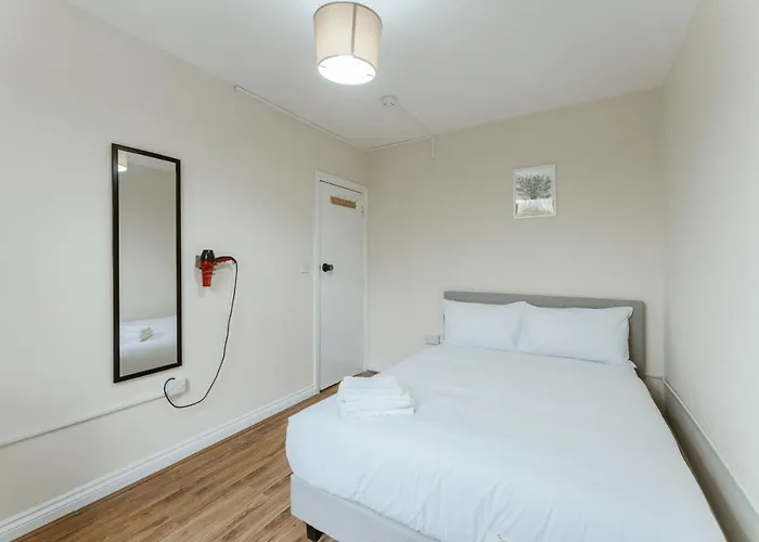 Mile End Rooms 57A London